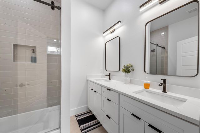 6815 Paris Street, Houston, TX 77021