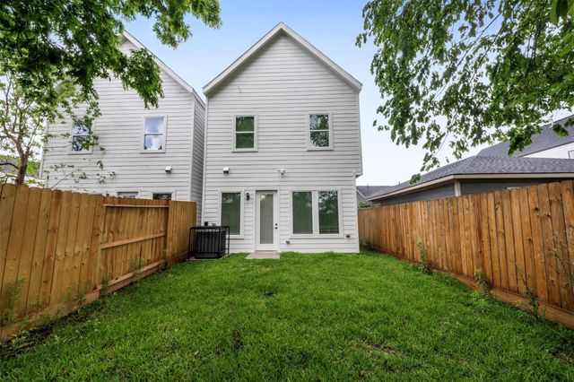 6815 Paris Street, Houston, TX 77021