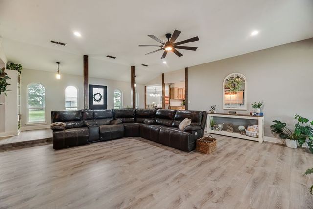8549 S Fm 548, Royse City, TX 75189