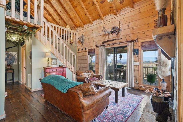 465 Briar Creek Drive, Ellijay, GA 30540