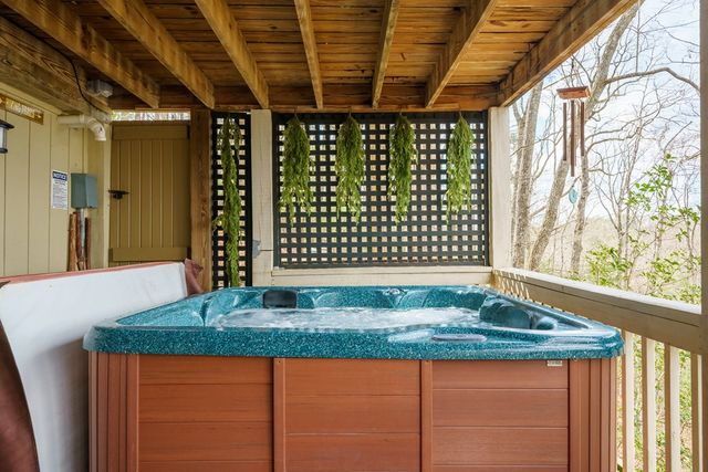 465 Briar Creek Drive, Ellijay, GA 30540