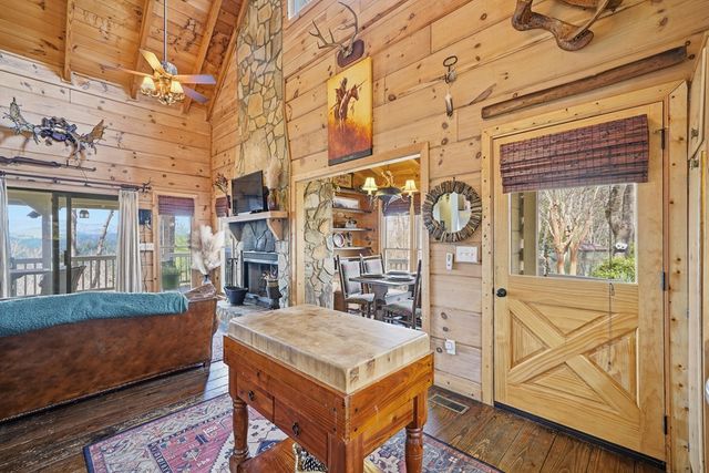 465 Briar Creek Drive, Ellijay, GA 30540