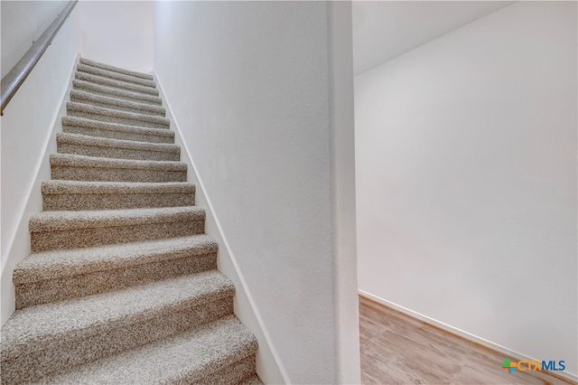 808 Circle Way 26H, Jarrell, TX 76537