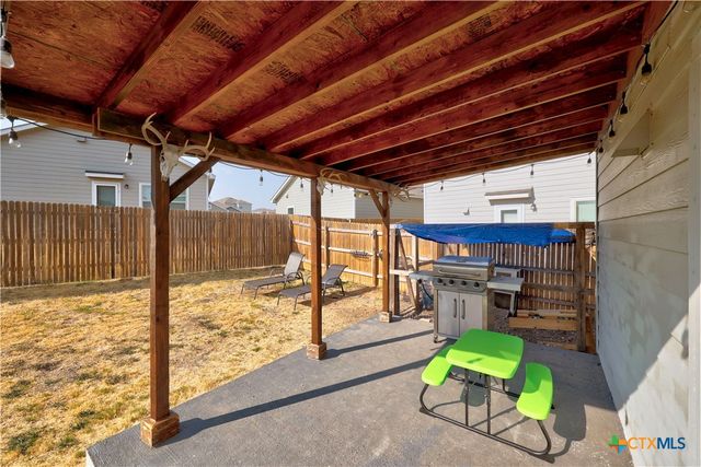 808 Circle Way 26H, Jarrell, TX 76537