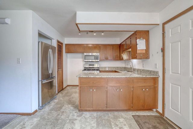 18570 Kamala COURT, Brookfield, WI 53045