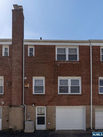 589 Beverly Road, Teaneck, NJ 07666
