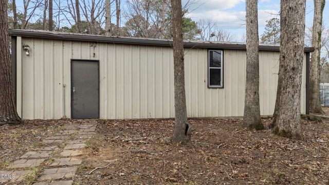 1100 Benbrook Drive, Nashville, NC 27856