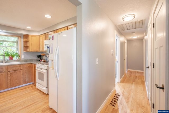 6606 McLeod Ln NE, Keizer, OR 97303