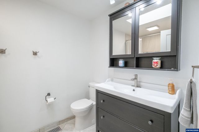 6606 McLeod Ln NE, Keizer, OR 97303