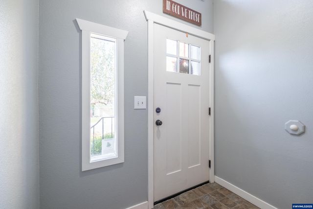 6606 McLeod Ln NE, Keizer, OR 97303