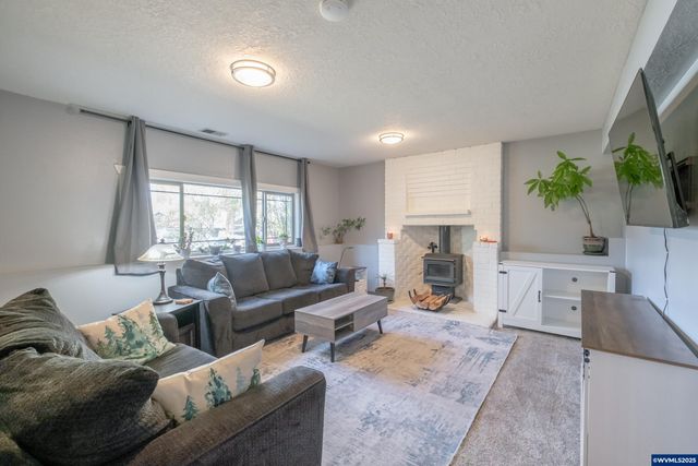 6606 McLeod Ln NE, Keizer, OR 97303