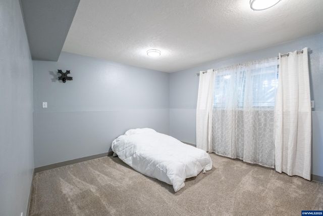 6606 McLeod Ln NE, Keizer, OR 97303