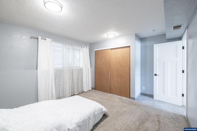 6606 McLeod Ln NE, Keizer, OR 97303