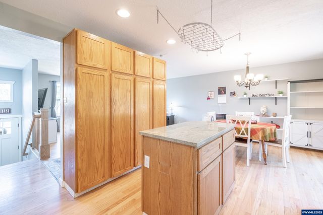 6606 McLeod Ln NE, Keizer, OR 97303