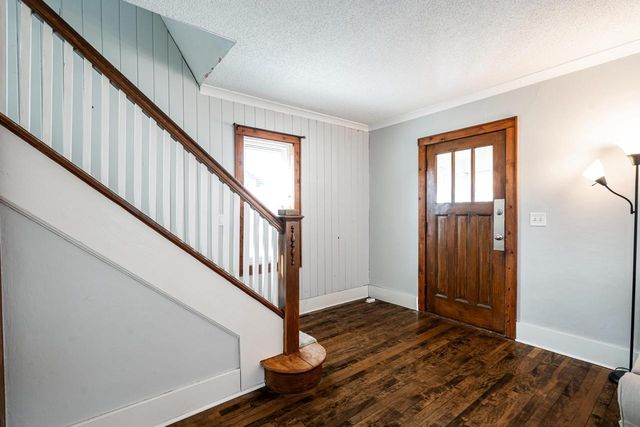 119 Columbia AVENUE, Waukesha, WI 53186