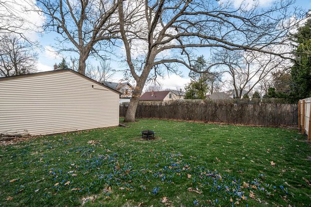 119 Columbia AVENUE, Waukesha, WI 53186