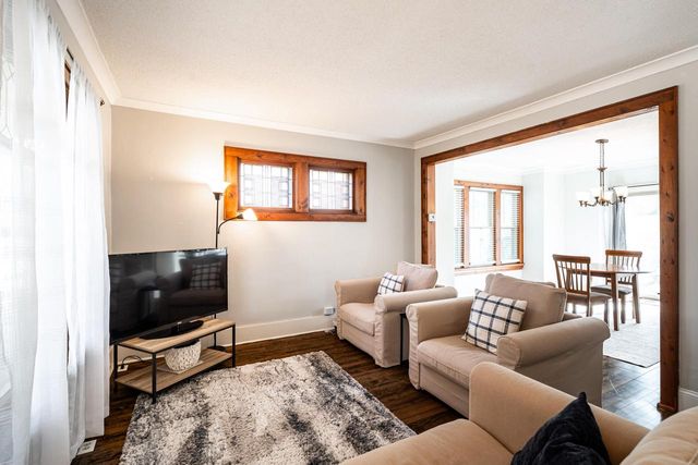 119 Columbia AVENUE, Waukesha, WI 53186