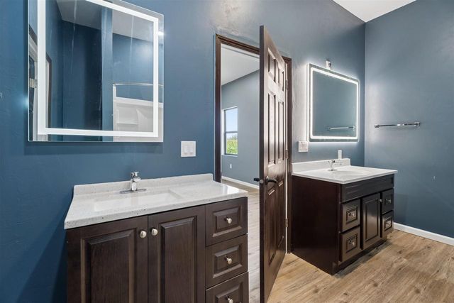 535 N PHEASANT DRIVE, New London, WI 54961