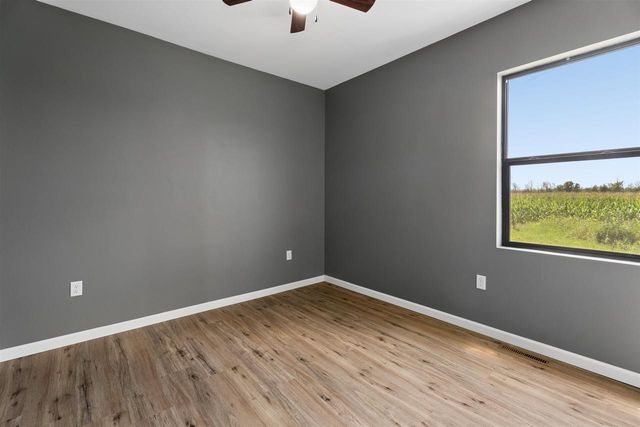 535 N PHEASANT DRIVE, New London, WI 54961
