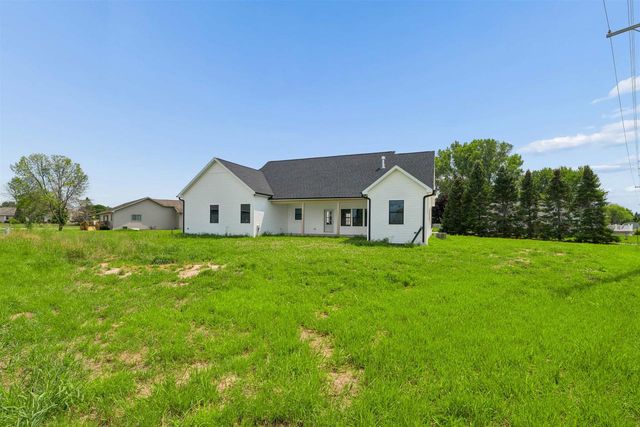535 N PHEASANT DRIVE, New London, WI 54961