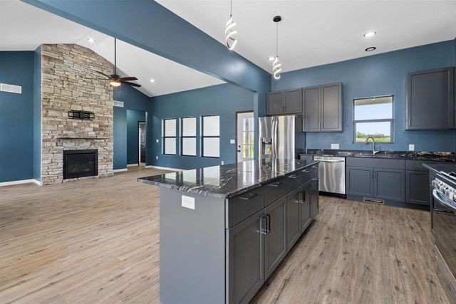 535 N PHEASANT DRIVE, New London, WI 54961