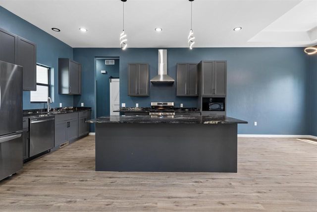 535 N PHEASANT DRIVE, New London, WI 54961