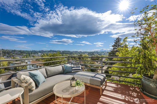 3951 Dayton Avenue N, Seattle, WA 98103