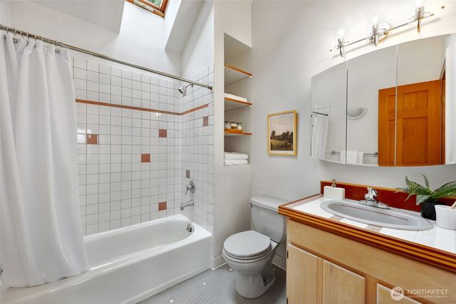 3951 Dayton Avenue N, Seattle, WA 98103