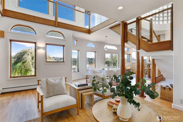 3951 Dayton Avenue N, Seattle, WA 98103