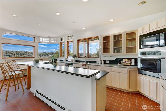 3951 Dayton Avenue N, Seattle, WA 98103