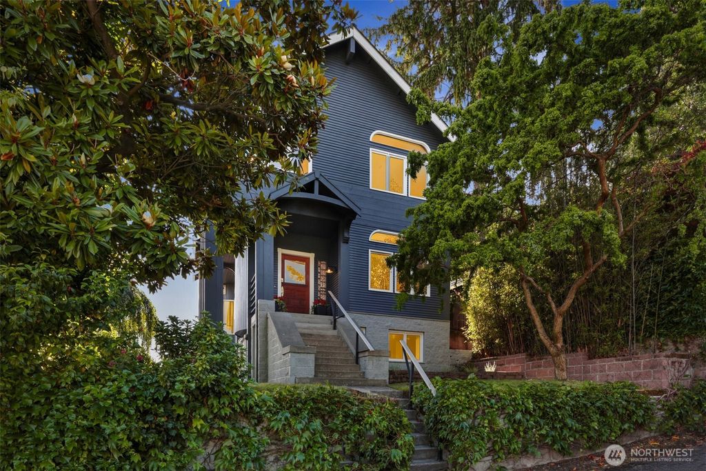 3951 Dayton Avenue N, Seattle, WA 98103