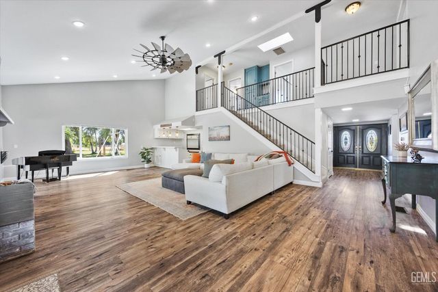 16550 Stephenie Street, Bakersfield, CA 93314