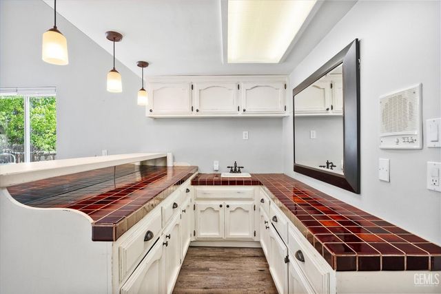 16550 Stephenie Street, Bakersfield, CA 93314