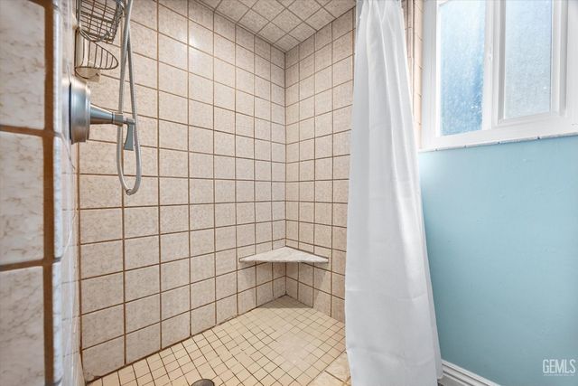 16550 Stephenie Street, Bakersfield, CA 93314