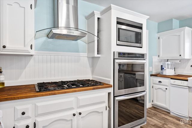 16550 Stephenie Street, Bakersfield, CA 93314