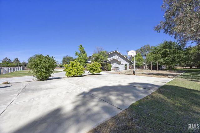 16550 Stephenie Street, Bakersfield, CA 93314