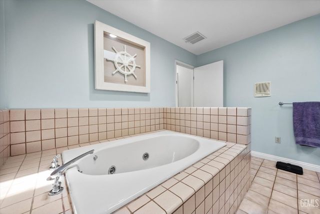 16550 Stephenie Street, Bakersfield, CA 93314