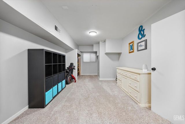 16550 Stephenie Street, Bakersfield, CA 93314