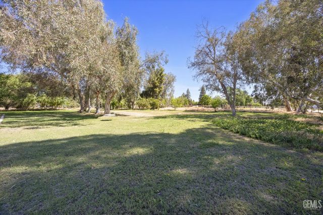 16550 Stephenie Street, Bakersfield, CA 93314