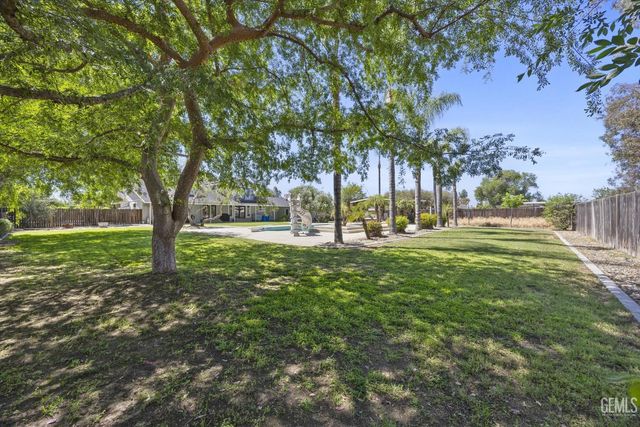 16550 Stephenie Street, Bakersfield, CA 93314