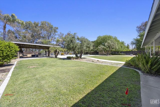 16550 Stephenie Street, Bakersfield, CA 93314