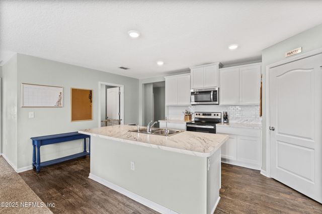 3696 SHINER Drive, Jacksonville, FL 32226