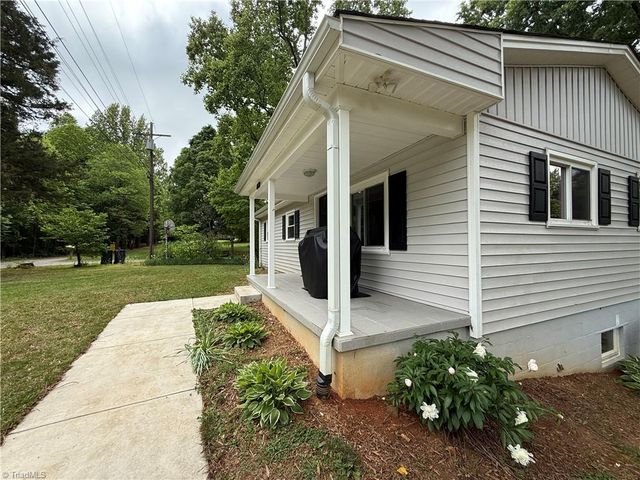 6530 Settle Wood Lane, Tobaccoville, NC 27050