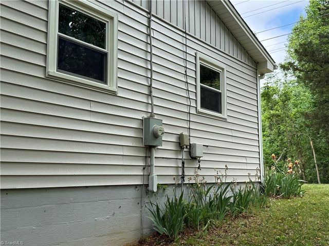 6530 Settle Wood Lane, Tobaccoville, NC 27050