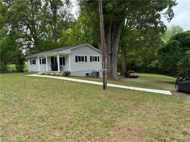 6530 Settle Wood Lane, Tobaccoville, NC 27050