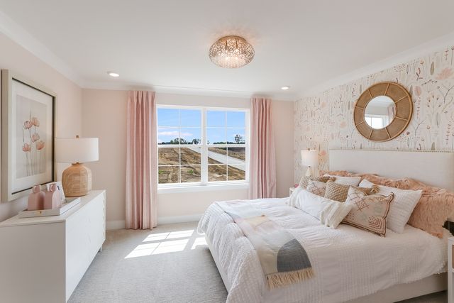 5 Hawthorn Ridge Drive, Hawthorn Woods, IL 60047