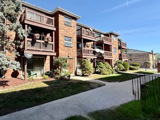 14800 Kilpatrick Avenue 310, Midlothian, IL 60445