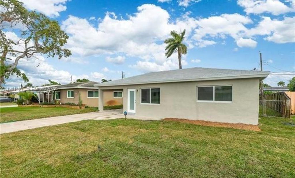 4680 NE 2nd Ave, Oakland Park, FL 33334