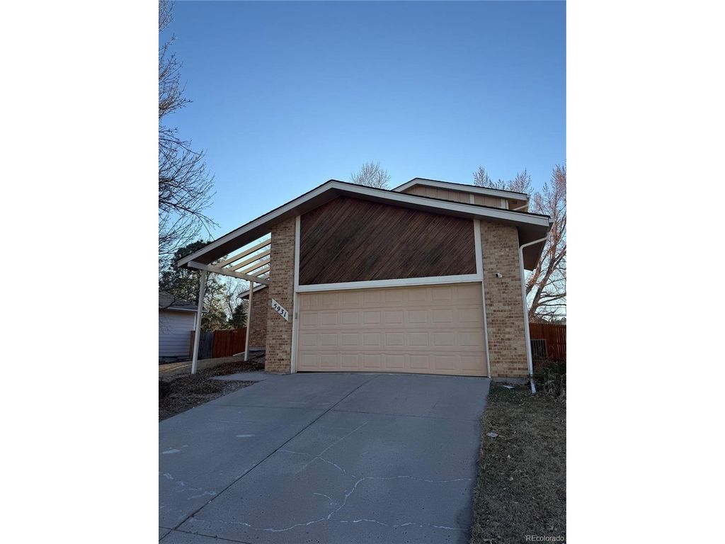 5931 S Lima St, Englewood, CO 80111