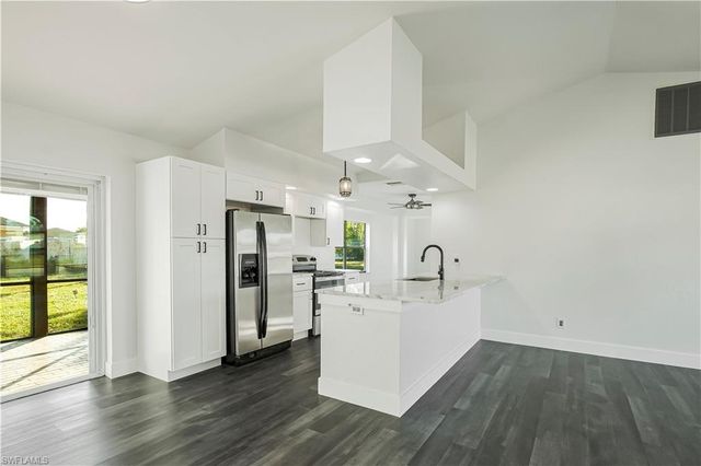 2935 SW 1st PL, Cape Coral, FL 33914